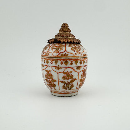 Antique Benjarong Jar With Gold Tipped Lid, 19th Century (Rama II - Rama III)